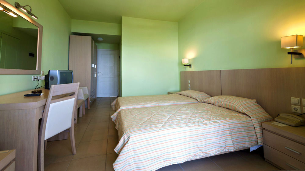Skiathos Club Hotel & Suites Vasilias  エクステリア 写真